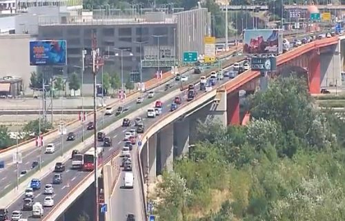 Lančani sudar na Gazeli: Zakucala se tri vozila