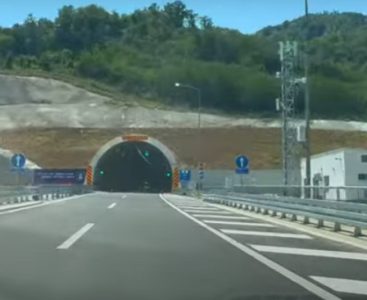 Putevi Srbije: “Vozači da poštuju propise u tunelu na novom auto-putu Pakovraće-Požega” (VIDEO)