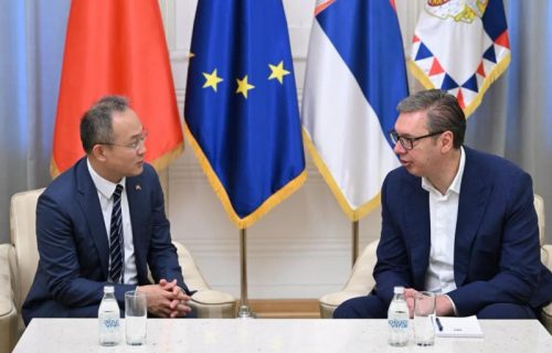 Vučić se sastao sa kineskim ambasadorom Li Mingom: Poseban fokus na investicije u našu zemlju