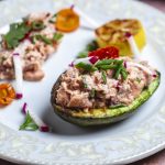 Brz i zdrav letnji obrok bez kuvanja: Tunjevina i avokado u savršenom spoju (RECEPT)