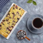 Letnji voćni kolač: Sastoji se od samo pet namirnica (RECEPT+VIDEO)