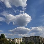 Danas toplo ali nestabilno: Mogući pljuskovi sa grmljavinom, vreme se menja popodne