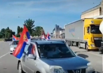 "Skup protiv blokada": Građani se okupili širom Srbije, na hiljade ljudi želi mir i stabilnost