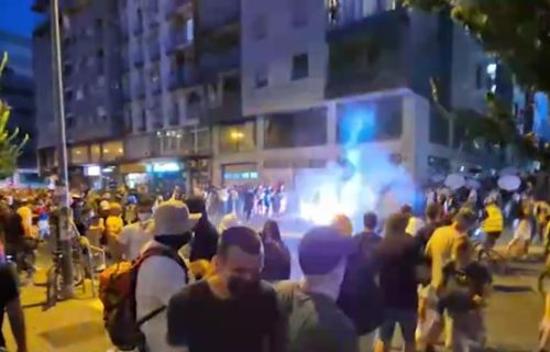 Grupe građana protestuju u više gradova u Srbiji: Incidenti u Novom Sadu, pristalice SNS-a se okupljaju
