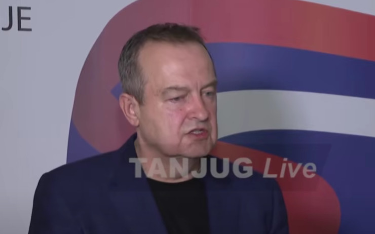 Dačić o napadu u Novom Sadu: “Nažalost i večeras je došlo do nasilja, mi to najoštrije osuđujemo”