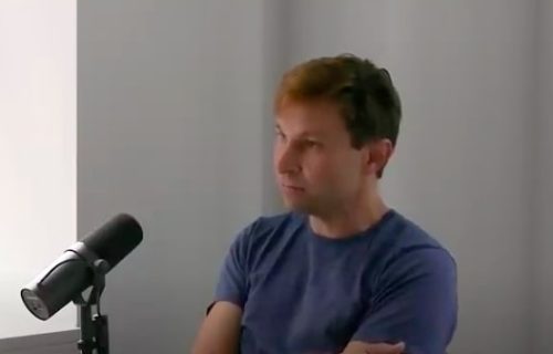 Pedesetpetogodišnji profesor koji prkosi godinama: Da li je starenje bolest koju možemo lečiti? (VIDEO)