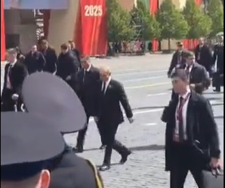 Najelitniji "nevidljivi musketari" čuvaju Putina na svakom koraku: Kod njih je "nuklearno dugme"