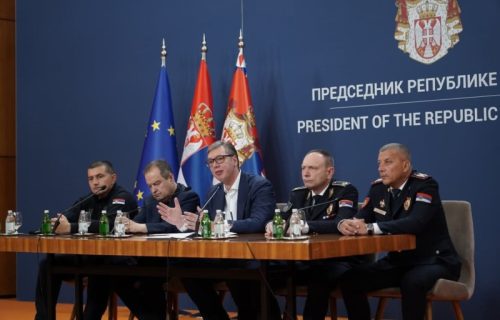 Vučić: Nad našom zemljom se sprovodi zlo, terorizam, država će se odlučno suprotstaviti
