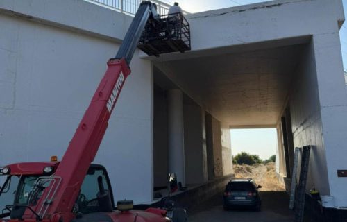 Infrastruktura Železnice: Otklonjeni estetski nedostaci na potpornom zidu kod Čortanovaca