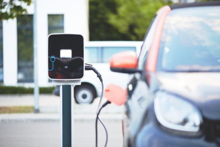 Električni automobil pun za pet minuta: Nova baterija rešava najveći problem ove tehnologije