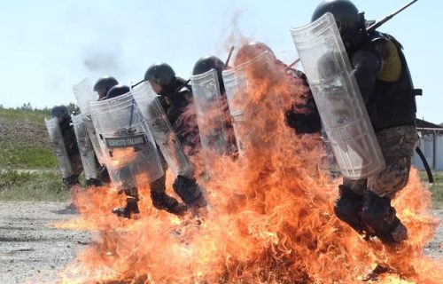 KFOR izveo vežbe za kontrolu masa i nereda u kampu Novo Selo