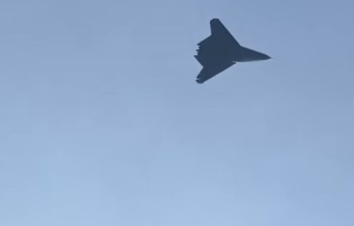 Uslikan misteriozni avion iznad Kine: Izgleda kao da je dizajniran za specijalne misije (FOTO)