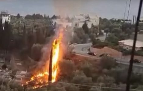 Više požara bukti u Albaniji, jedan je kod fabrike oružja blizu magacina sa eksplozivom (VIDEO)