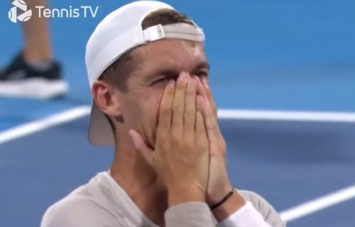 Alkaraz je lako prošao dalje, ali je teniski svet sinoć bio svedok jedne od najvećih senzacija godine