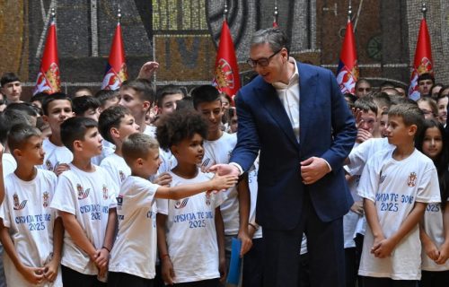 Vučić primio mlade srpske sportiste iz 18 zemalja, učesnike kampa "Srbija te zove 2025"