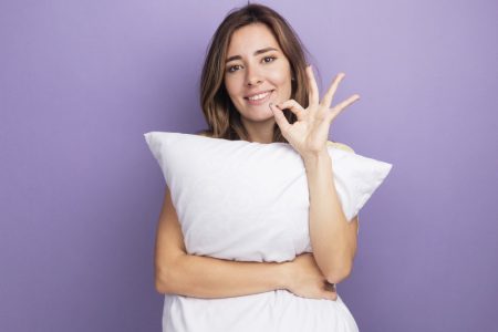 Jastuk sa flekama od znoja, moguće je očistiti: Potrebna su samo dva sastojka (VIDEO)