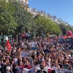 Haos širom Francuske: "Više od milion" ljudi na ulicama, 140 uhapšeno, šetaju i "crni blokovi"