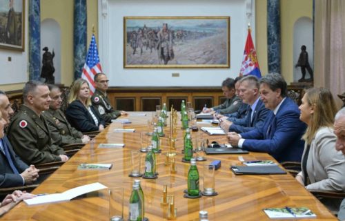 Sastanak ministra Gašića sa komandantom Nacionalne garde Ohaja Vudrafom (FOTO)