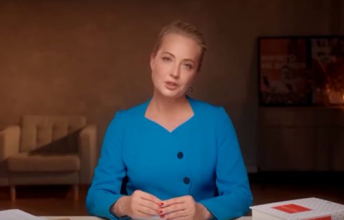Udovica Navaljnog tvrdi da je on otrovan u zatvoru: Objavila užasne fotografije iz ćelije (VIDEO)