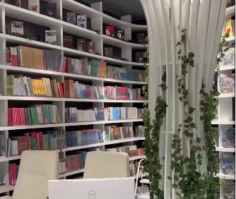 Za ljubitelje knjiga, čitanje i u metrou: “Metroteka“, mesto za opuštanje u javnom prevozu (VIDEO)
