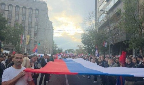 Ovo su zahtevi slobodnih građana na skupu protiv blokada ispred RTS-a!