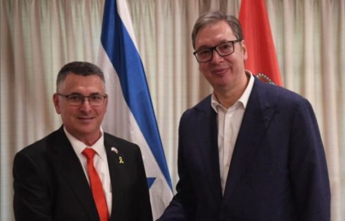 Vučić se sastao sa Sarom: "Razmotrili smo mogućnost sklapanja sporazuma o slobodnoj trgovini koji bi otvorio nove prilike" (FOTO)
