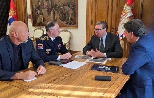 Predsednik Vučić na sastanku sa vojnim vrhom: Uputio je važnu poruku građanima Srbije (FOTO)