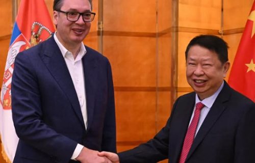 "Razmatrali smo dodatne investicije": Vučić u Pekingu sa predstavnicima kompanije Zijin Mining Group