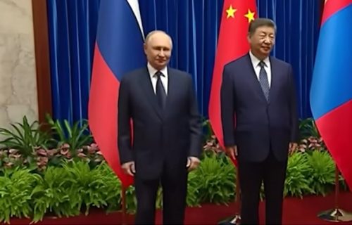 Snimak nezvaničnog razgovora Putina i Sija koji je "planuo" na mrežama, uklonjen