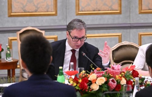 Vučić sa predstavnicima kompanije CETC o novim znanjima, radnim mestima i tehnološkom napretku