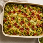 Brzo, zeleno i fino: Zapečeni tortelini sa pestom (RECEPT)