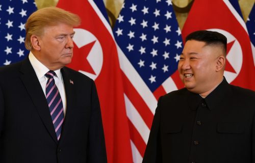 Da li svet očekuje istorijski susret Donalda Trampa i Kim Džong Una na APEK samitu?