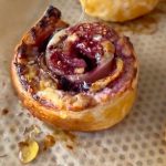 Rolnice od lisnatog testa sa smokvama i kozjim sirom (RECEPT+VIDEO)