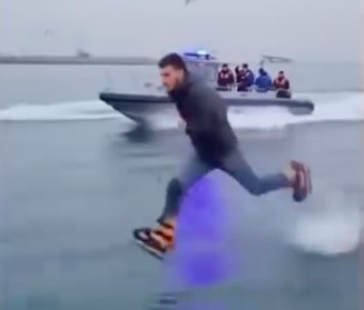 Iskorak u budućnost: Cipele za hodanje po vodi, kao u naučnom fantastičnom filmu (VIDEO)