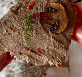 Pašteta od šampinjona i krem sira: Bogatog ukusa i kremaste strukture (RECEPT+VIDEO)