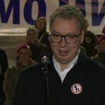 Vučić ispred Skupštine: "Ranili su jednog od nas! Da li je vaša volja slabija? Ne, proradio je inat"
