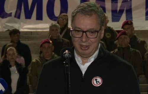 Vučić ispred Skupštine: "Ranili su jednog od nas! Da li je vaša volja slabija? Ne, proradio je inat"