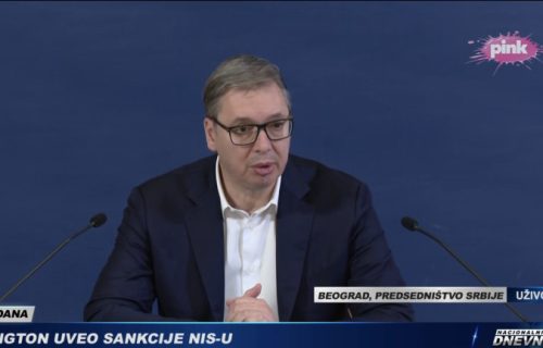 Vučić: "Rafinerija može da radi do 1. novembra, garantujemo da do Nove godine nema problema sa gorivom"