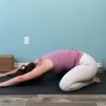 Balasana: Joga poza koja smiruje um i telo pred spavanje, potrebna su vam samo tri minuta (VIDEO)