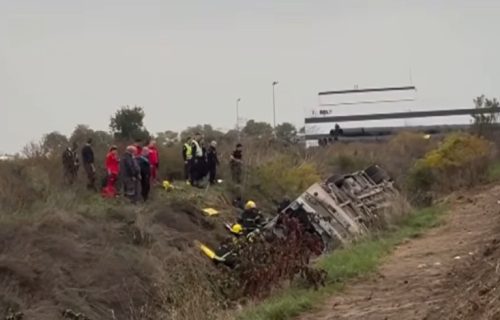 Nove informacije o stanju povređenih u nesreći kod Sremske Mitrovice: Sedmoro i dalje na intenzivnoj nezi