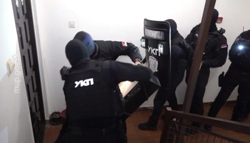Velika akcija UKP-a u Smederevu: Razbijena ilegalna laboratorija za drogu, osumnjičeni uhapšeni