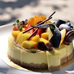 Voćna moćna torta bez pečenja: "Slatkiš" koji se topi u ustima (RECEPT)