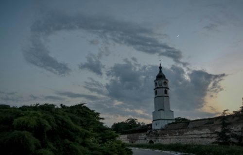 Danas prohladno uz jutarnji mraz: Temperature od minusa do 14 stepeni