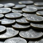 Kopao oko vikendice i pronašao blago iz Srednjeg veka: U riznici bilo 20.000 novčića (FOTO)