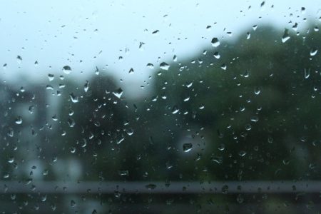 Stiže veliki preokret vremena: Temperatura pada za 10 stepeni, evo kada kreću pljuskovi i grmljavina