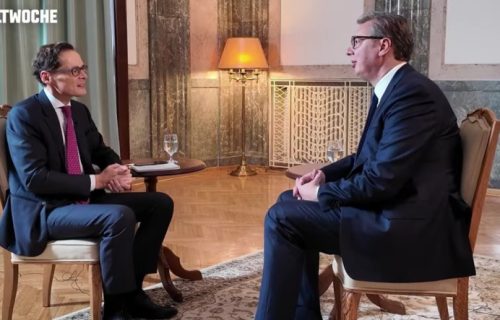 Vučić za švajcarski list Weltwoche: NATO bombardovanje bilo presedan, protesti u Srbiji pokušaj obojene revolucije (VIDEO)