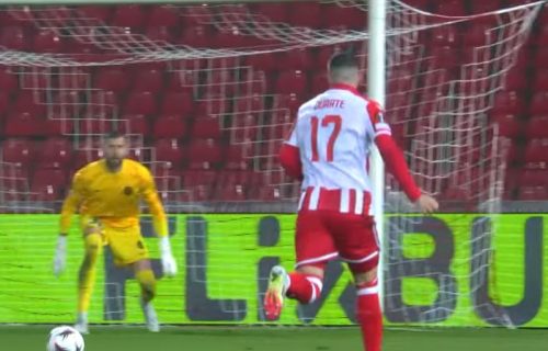 Zvezda sa igračem manje povela protiv Rumuna, sjajnu akciju krunisao Bruno Duarte (VIDEO)