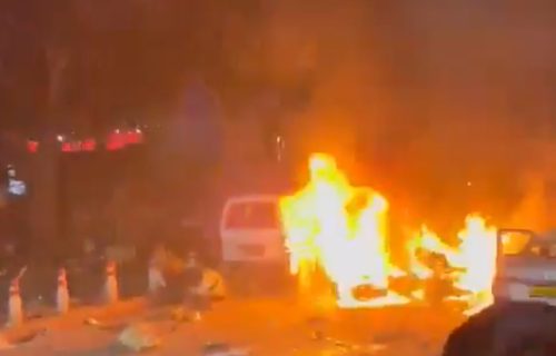 Stravični snimci posle eksplozije automobila u Nju Delhiju: Najmanje osmoro mrtvih (VIDEO)