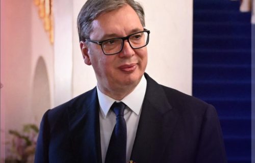 Oglasio se predsednik Vučić nakon zatvaranja biračkih mesta: "Biće neizvesna i teška borba"