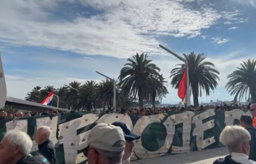 Sramne pesme, transparent i govori: Torcida poručuje napadnutim Srbima "nije vam falila dlaka s glave"